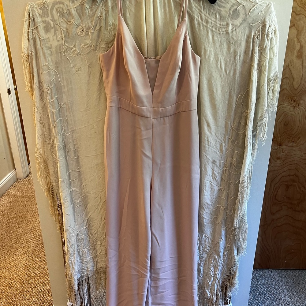 Comfortable BCBG Max Azria crepe jumpsuit with POCKETS! Size M (6-8)